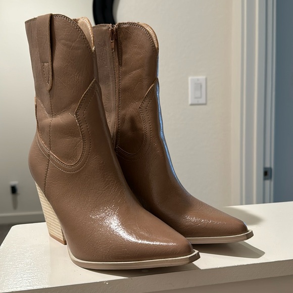 Toffee colored boots! Size 7 - Picture 1 of 4